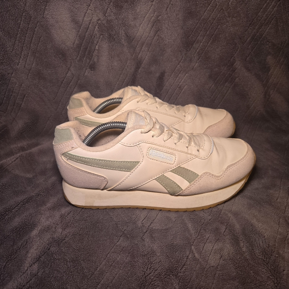 Reebok Classic Harmon Sneakers Womens Sz 8 Casual Shoes White.